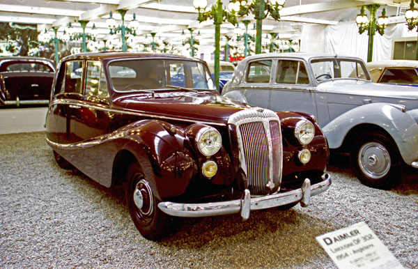 54-1a (02-07-17) 1954 Daimler DF302 Limousine.jpg